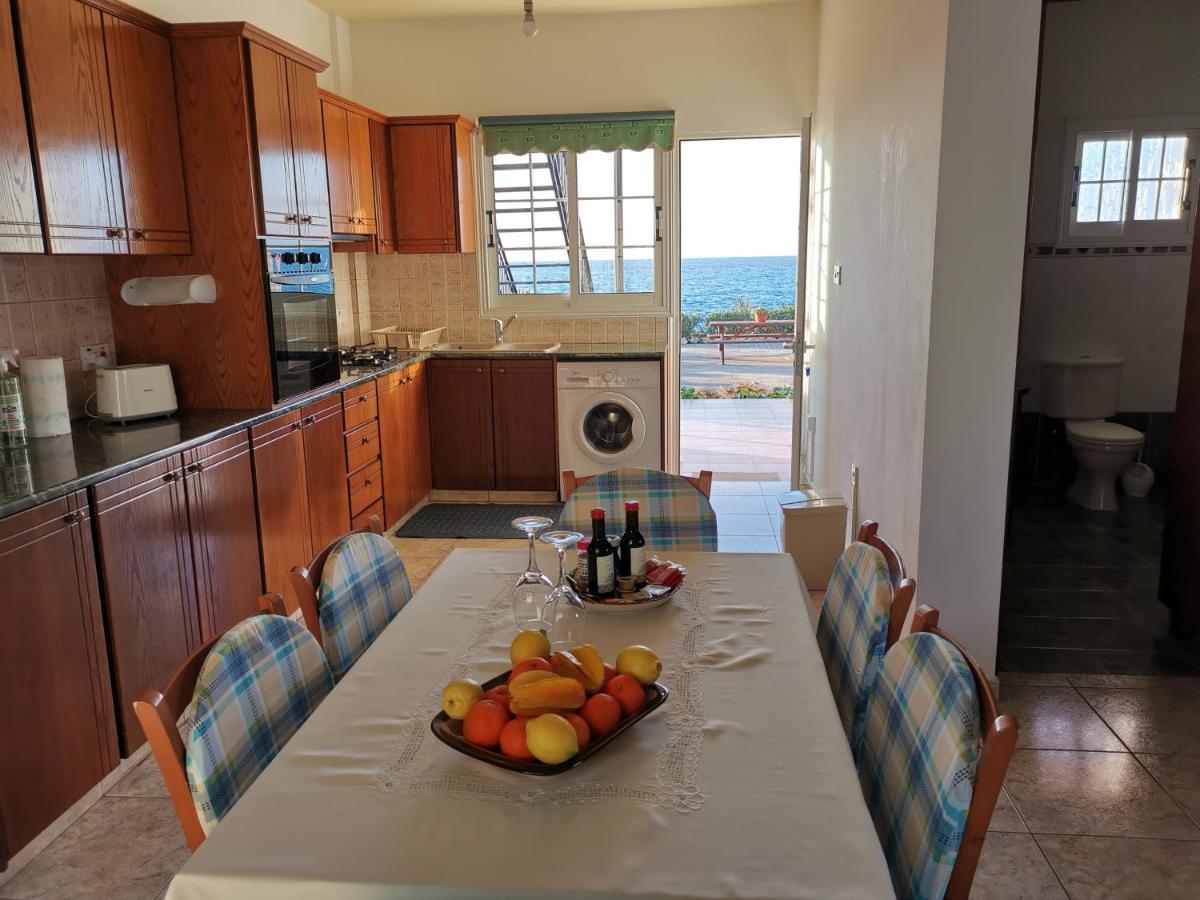Anastasia Apartment Agia Marina  Ngoại thất bức ảnh